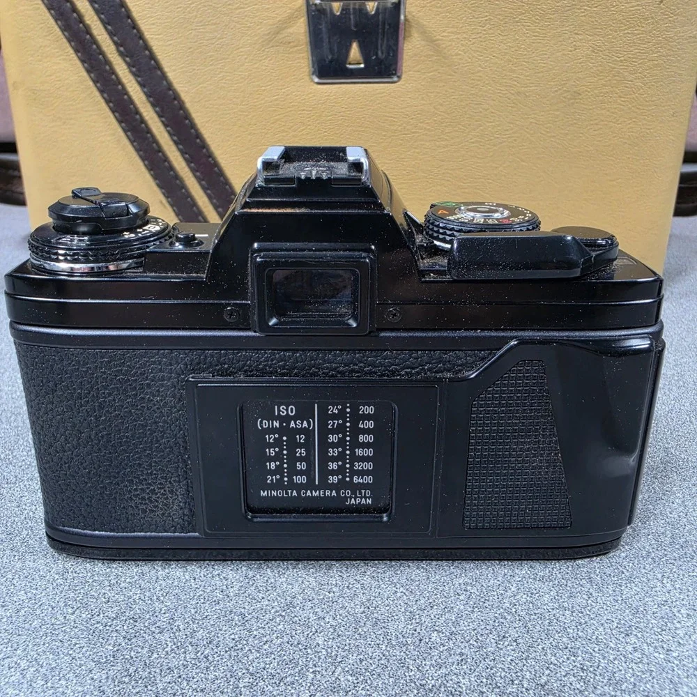 Minolta X-700 SLR 35mm Film Camera Kit MD 50mm 1.7 28mm Macro Bundle Works!